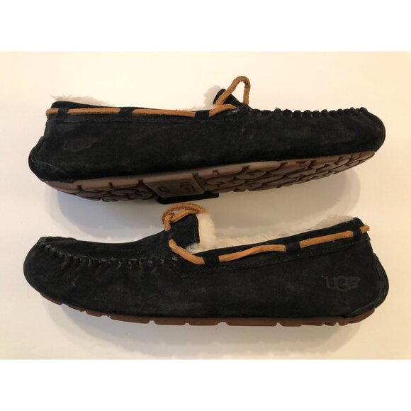 UGG Shoes - UGG women's black suede shearling moccasin slippers 5612 size: 8